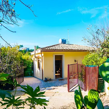 Belvilla By Oyo Casa Del Limoneto Noto Marina Holiday home Lido di Noto